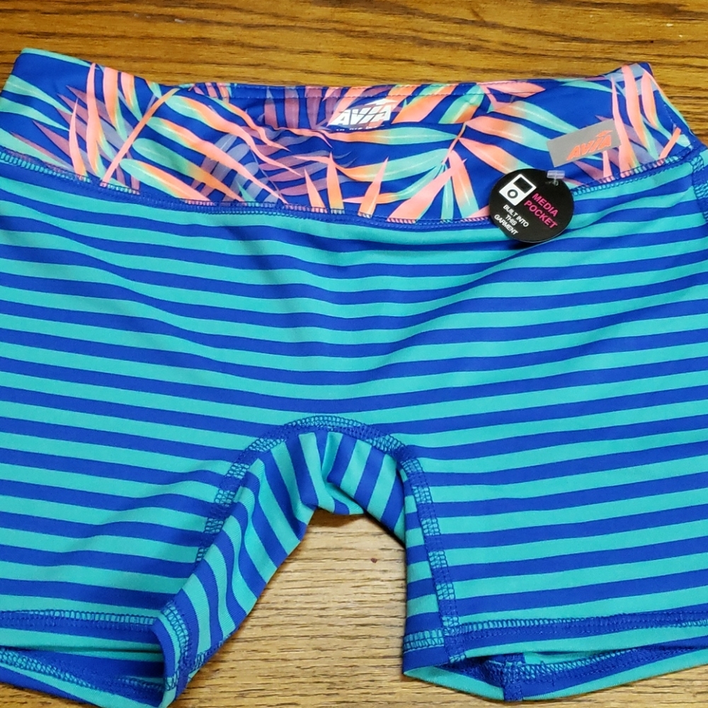 🎉HP🎉NEW W/O ALL TAGS. Avia XL girls shorts